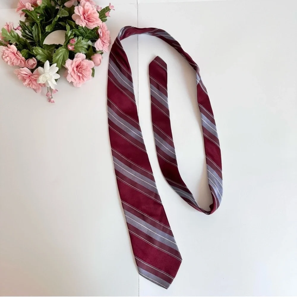 VALENTINO Made in Italy Burgundy Silk Blue-White Striped Necktie